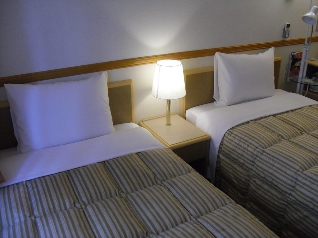 Toyoko Inn Kanazawa Kenrokuen Korimbo Exterior foto